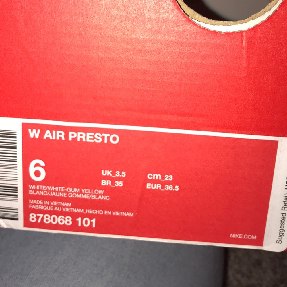 Nike Womens Air Prestos, brand new (size 6)